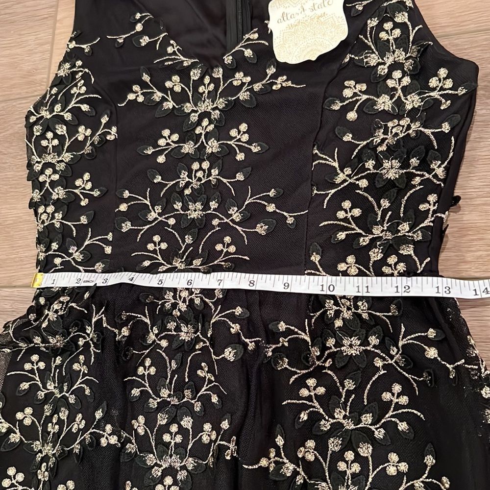 NWT Altar’d State Lacey Dress Size Small Black Embroidered Floral Mini - Picture 11 of 16